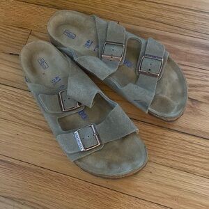 Taupe softball bed Birken